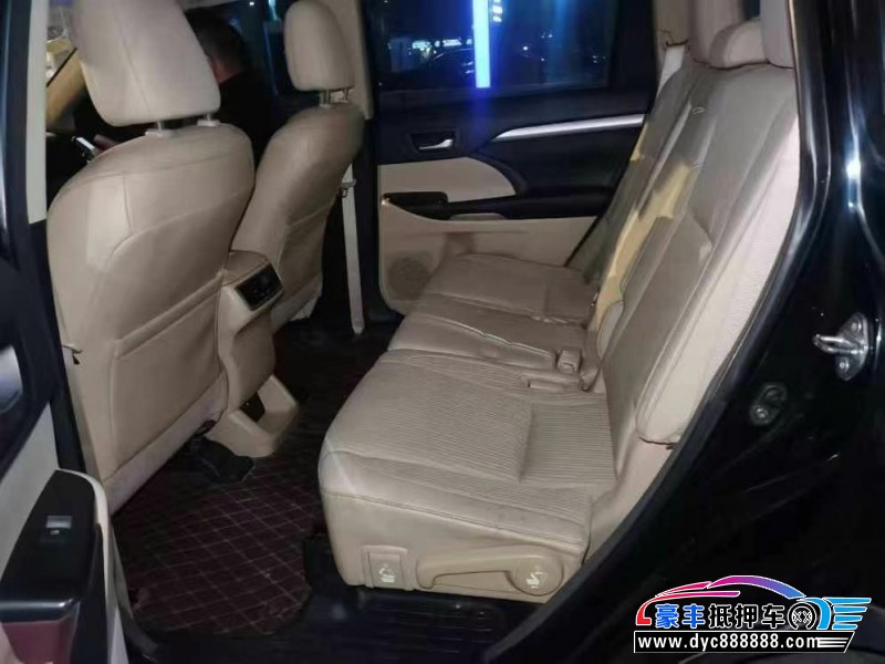 15年丰田汉兰达轿车抵押车出售