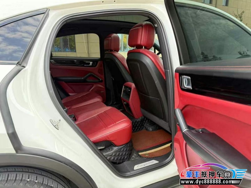 20年保时捷卡宴轿车抵押车出售