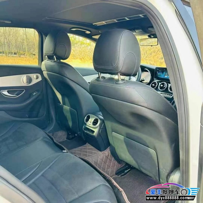 21年奔驰C轿车抵押车出售