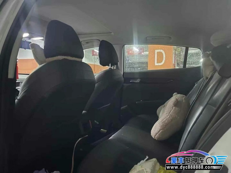 21年东风风神奕炫轿车抵押车出售