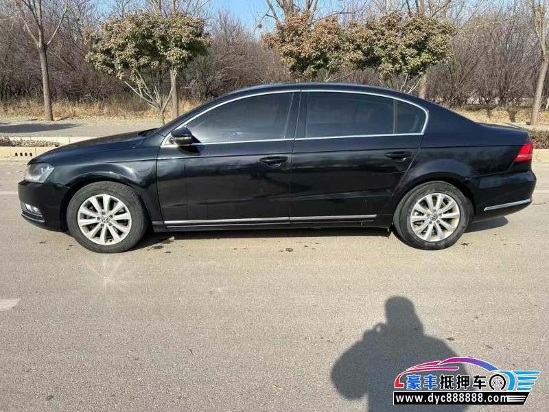 14年大众迈腾轿车抵押车出售