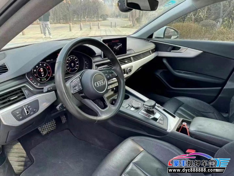 18年奥迪A4L轿车抵押车出售