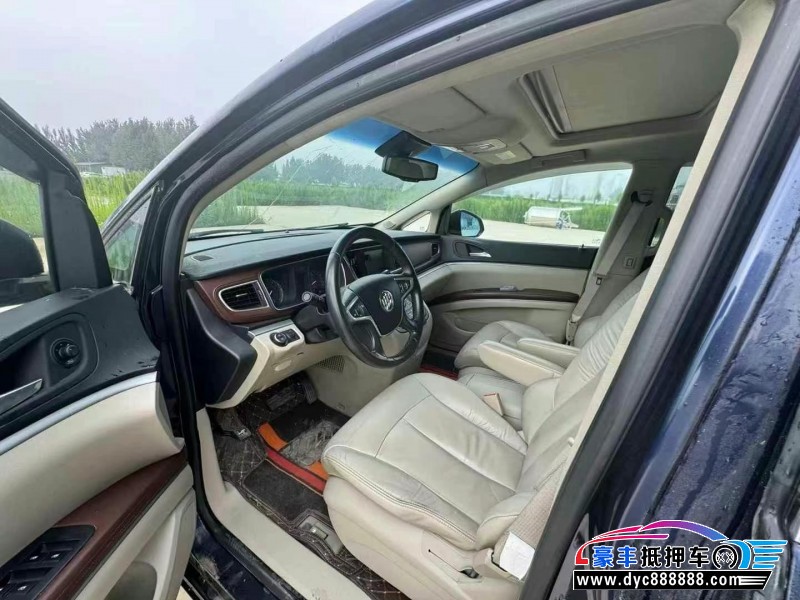 15年别克GL8轿车抵押车出售