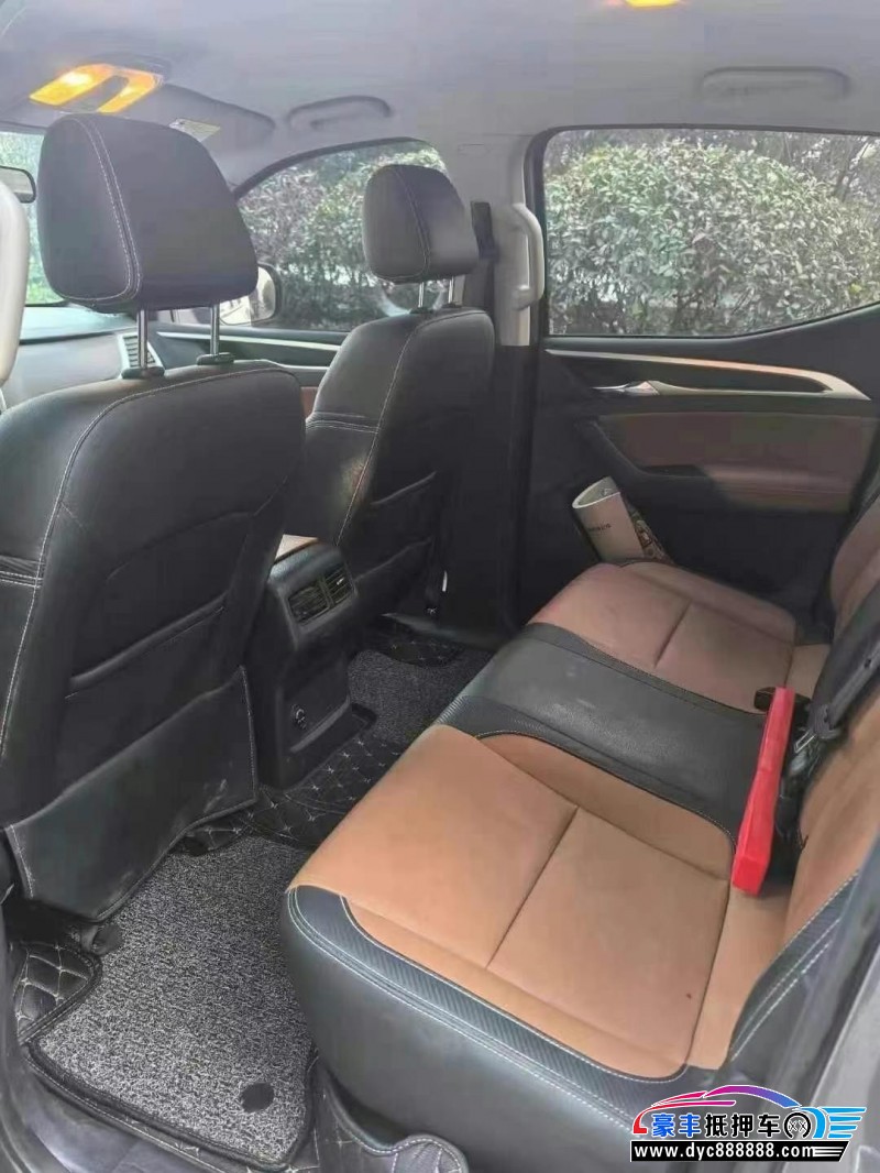 21年上汽大通T70轿车抵押车出售