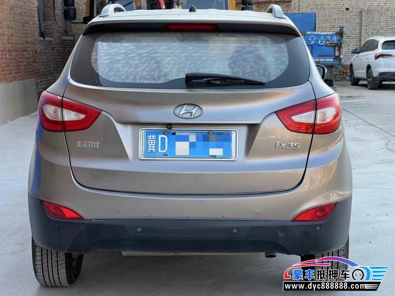 14年现代ix35轿车抵押车出售