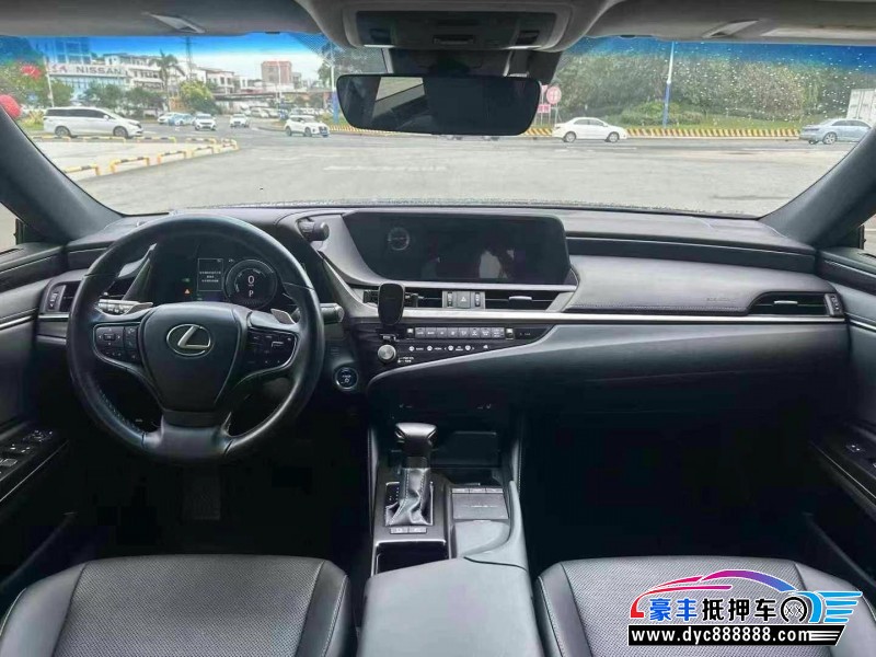20年雷克萨斯ES轿车抵押车出售