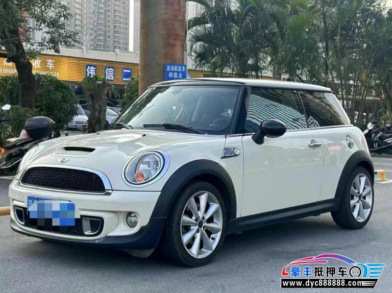 13年宝马MINI轿车抵押车出售