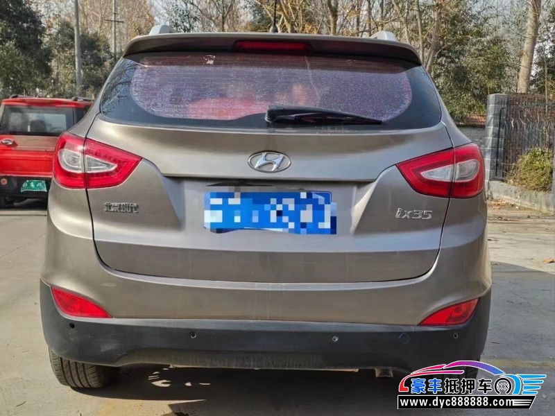 16年现代ix35轿车抵押车出售