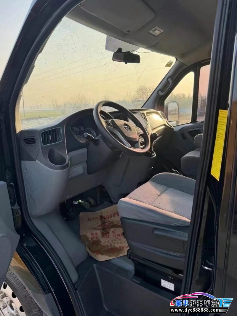 22年福田图雅诺轿车抵押车出售