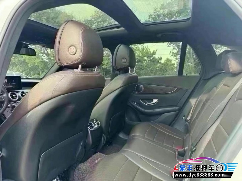 18年奔驰GLC轿车抵押车出售