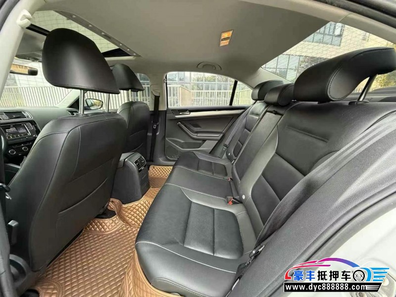 19年大众速腾轿车抵押车出售