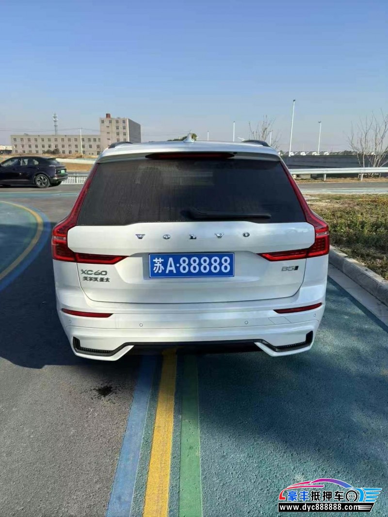 22年沃尔沃XC60轿车抵押车出售