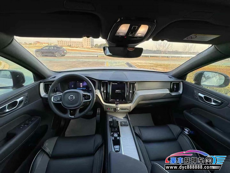 22年沃尔沃XC60轿车抵押车出售