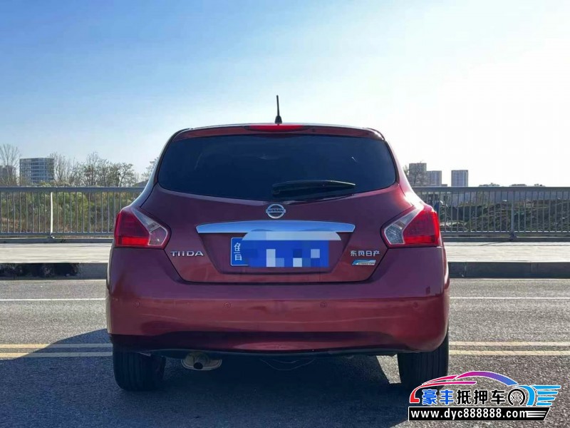 13年日产骐达轿车抵押车出售