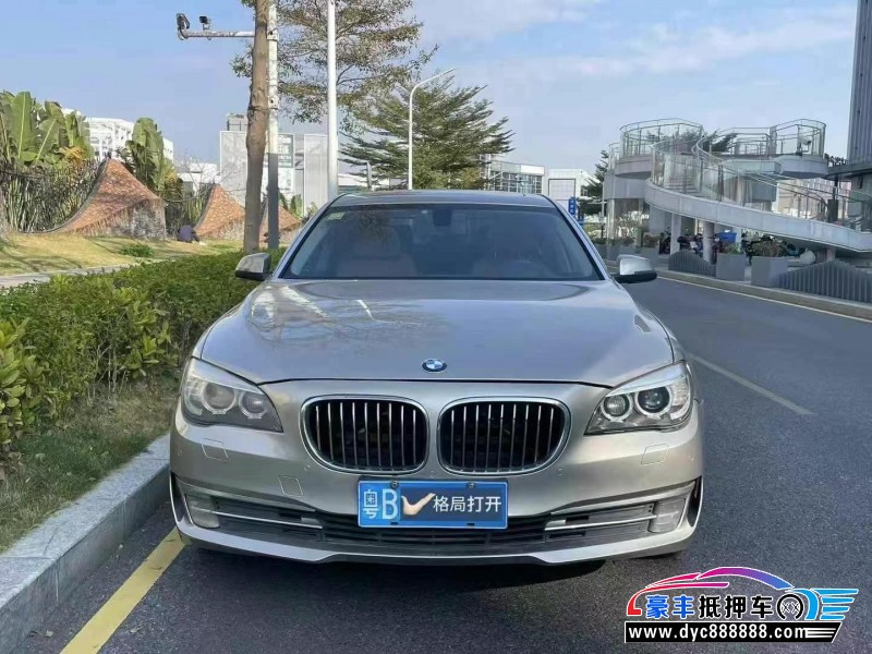 13年宝马7系轿车抵押车出售