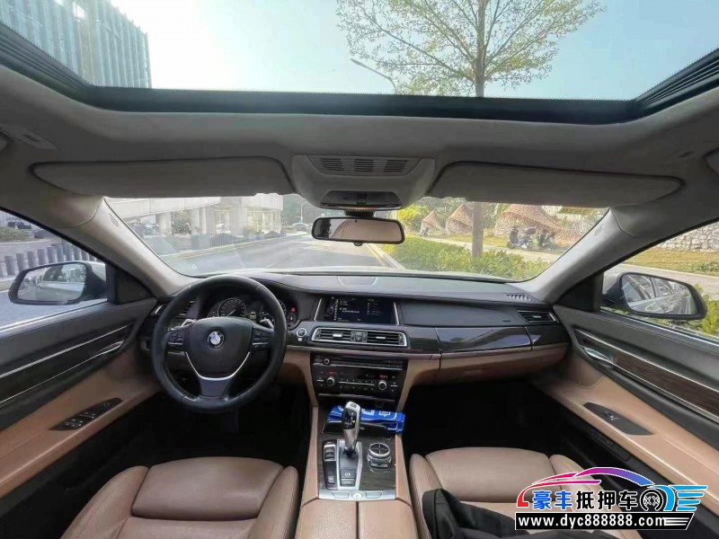 13年宝马7系轿车抵押车出售