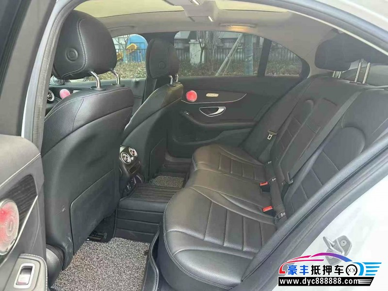 21年奔驰C轿车抵押车出售