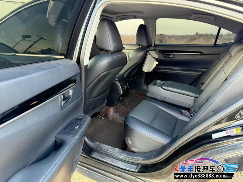 15年雷克萨斯ES轿车抵押车出售