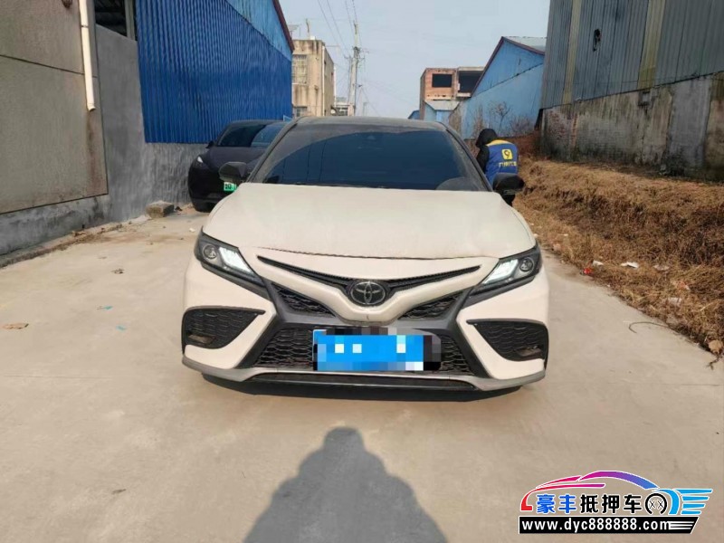 22年丰田凯美瑞轿车抵押车出售