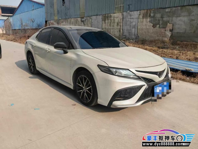 22年丰田凯美瑞轿车抵押车出售