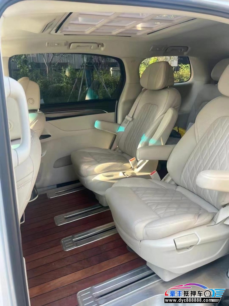 20年别克GL8轿车抵押车出售