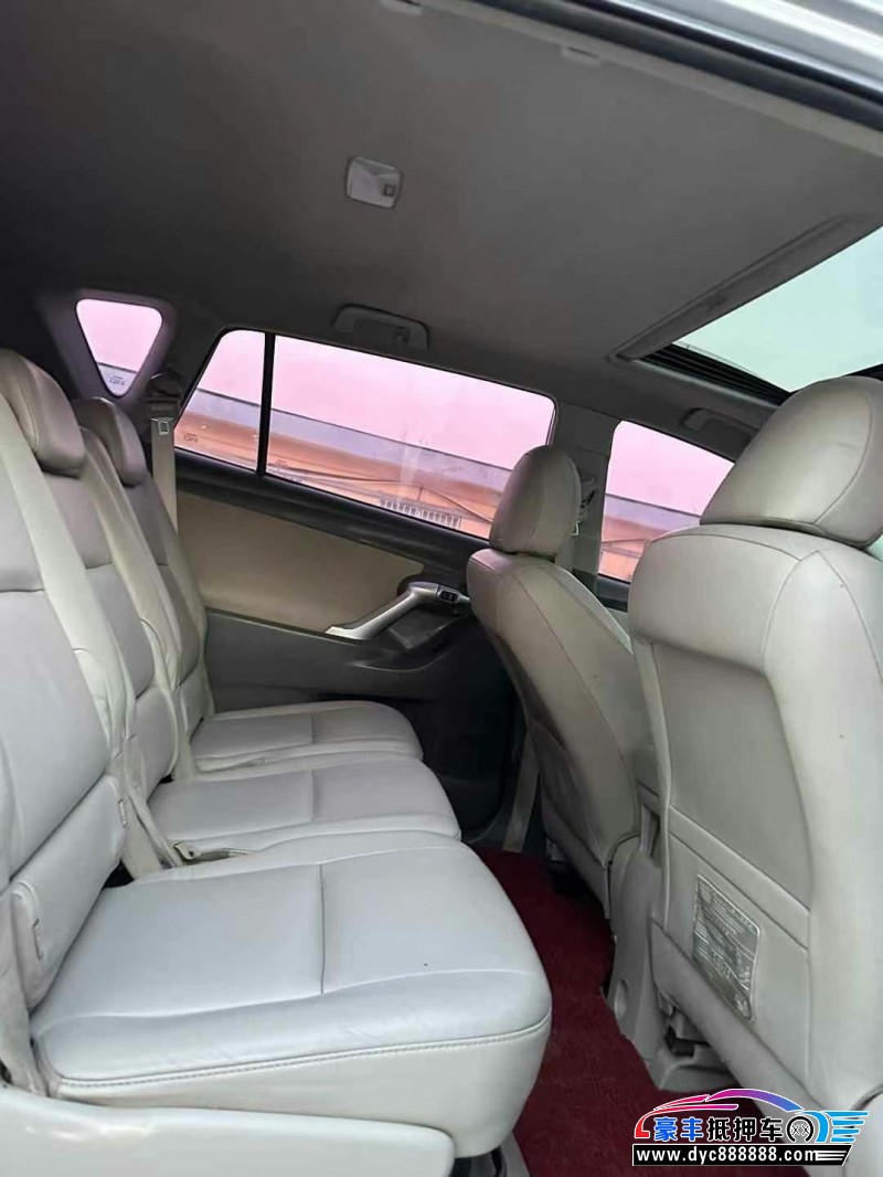 13年丰田逸致轿车抵押车出售