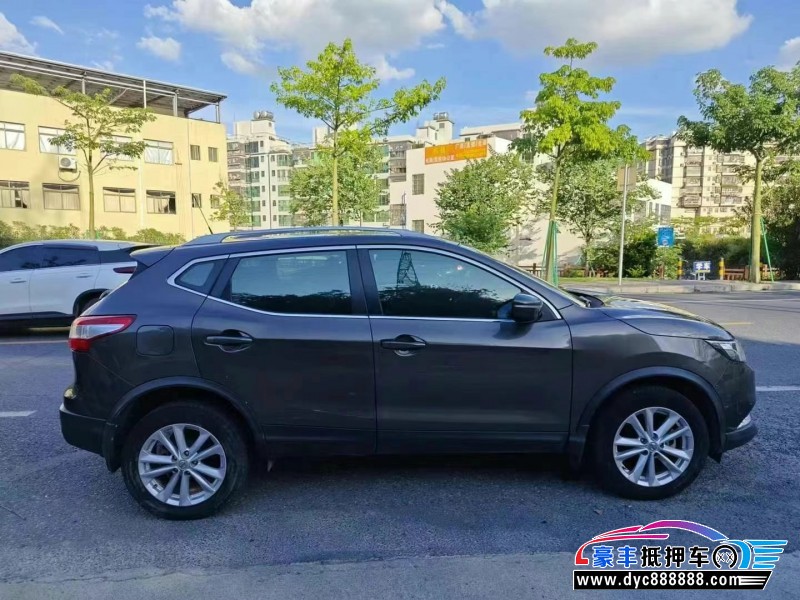 16年日产逍客轿车抵押车出售