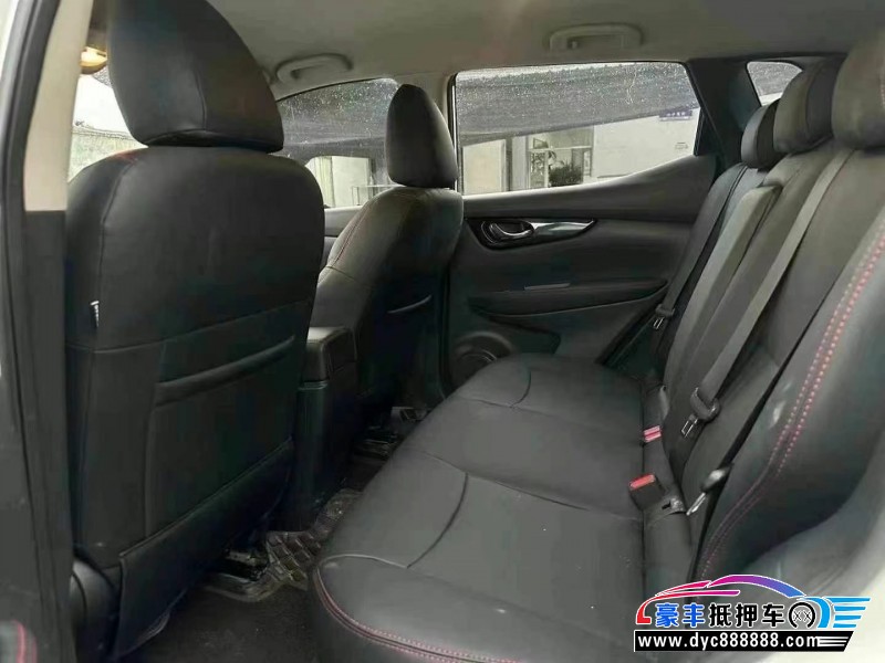 16年日产逍客轿车抵押车出售