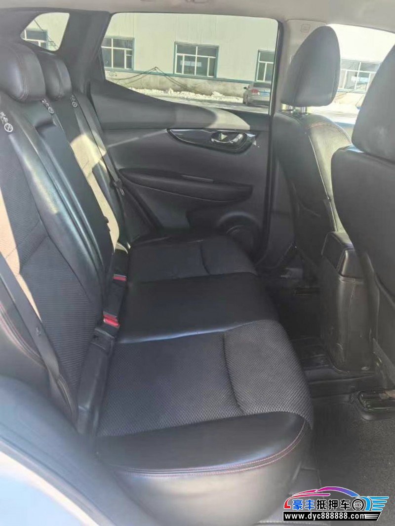 18年日产逍客轿车抵押车出售