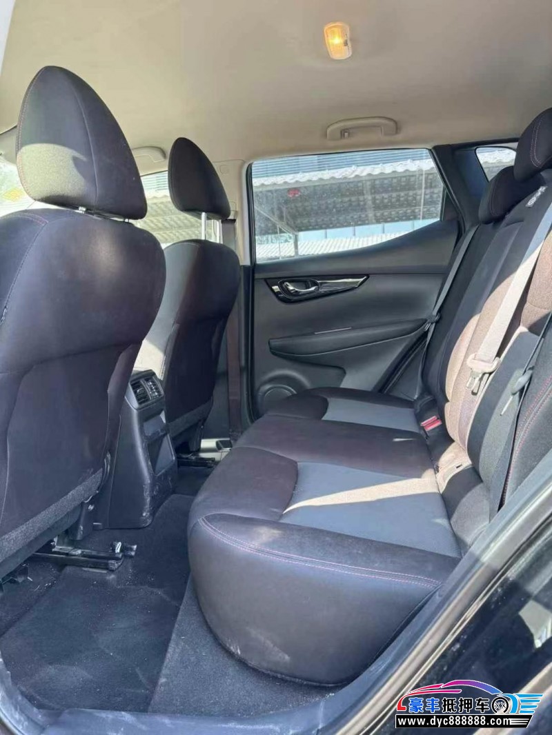 20年日产逍客轿车抵押车出售