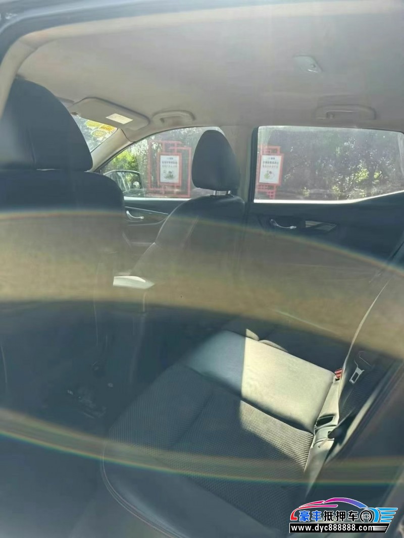 19年日产逍客轿车抵押车出售