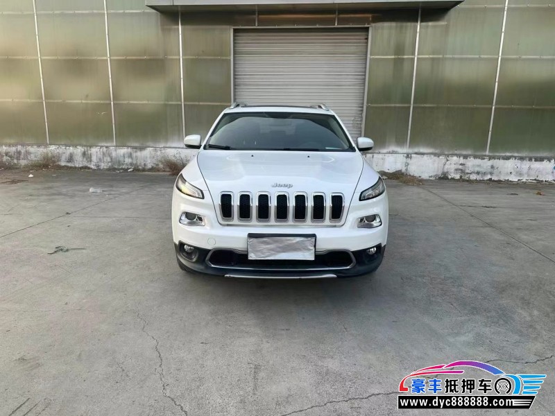 抵押车出售18年Jeep自由光轿车