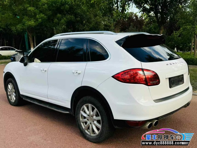 14年保时捷卡宴轿车抵押车出售