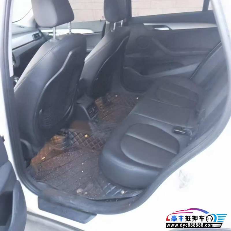 17年宝马X1轿车抵押车出售