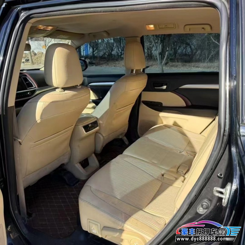 15年丰田汉兰达轿车抵押车出售