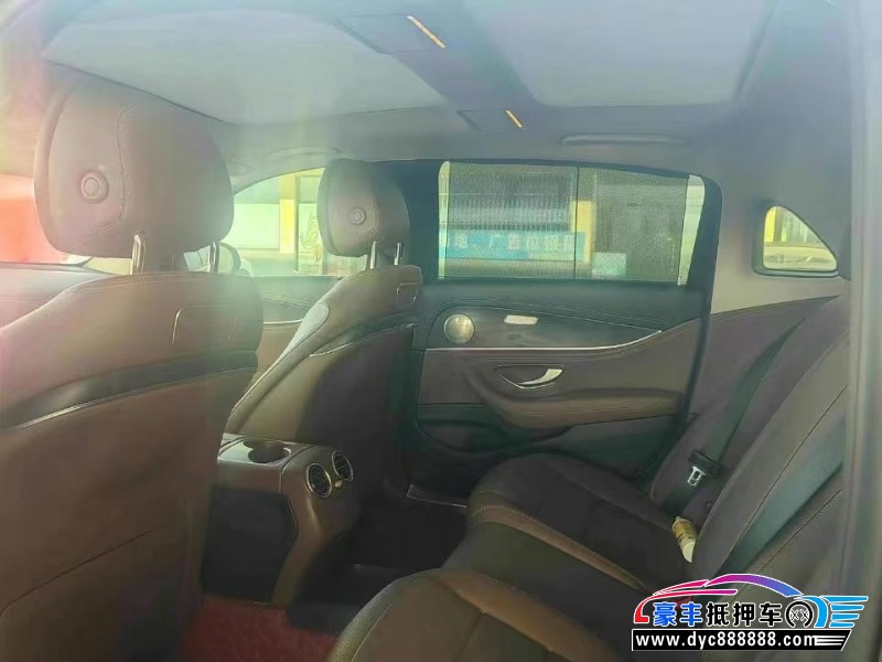 17年奔驰E轿车抵押车出售