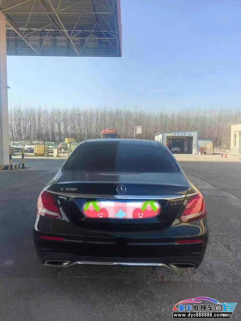 17年奔驰E轿车抵押车出售