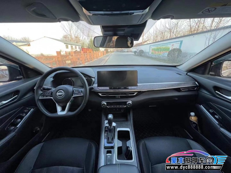 23年日产天籁轿车抵押车出售