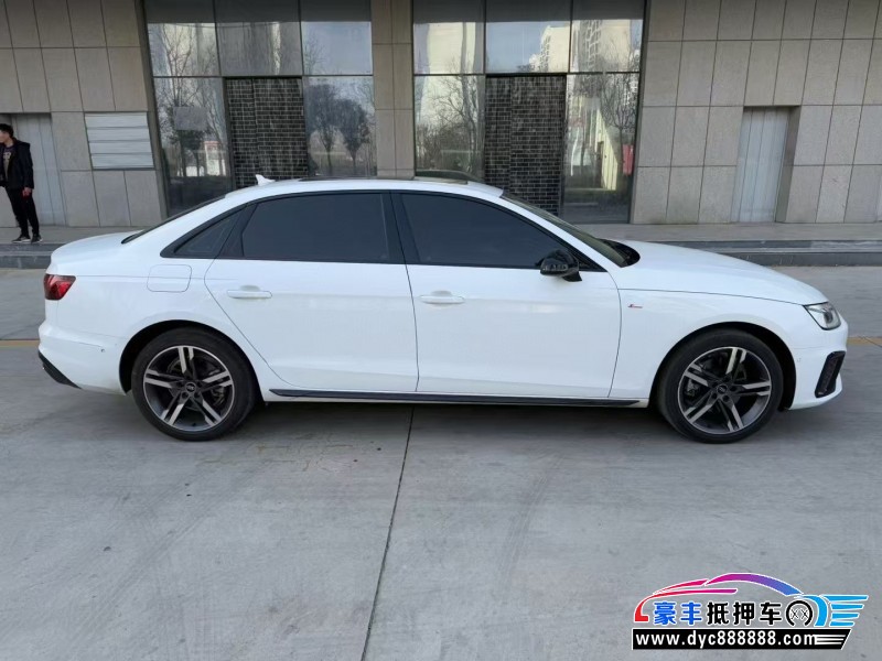 22年奥迪A4轿车抵押车出售