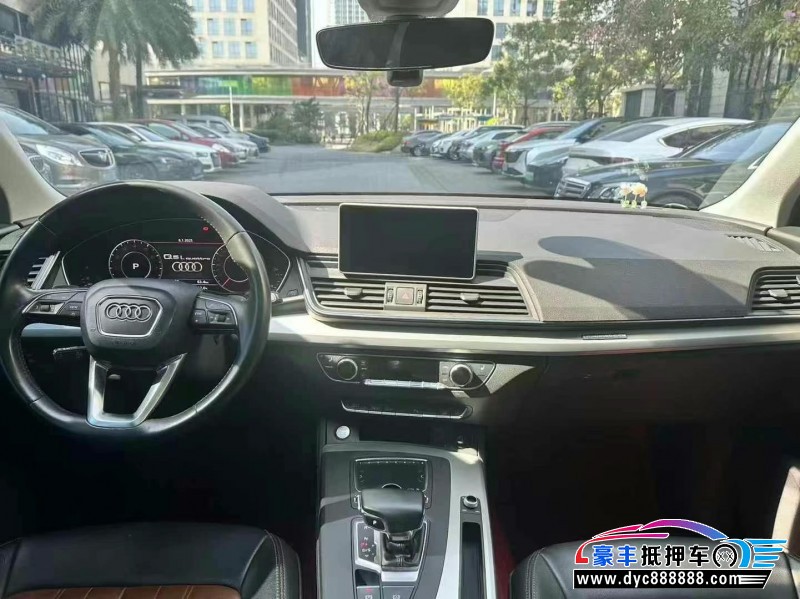 20年奥迪Q5轿车抵押车出售