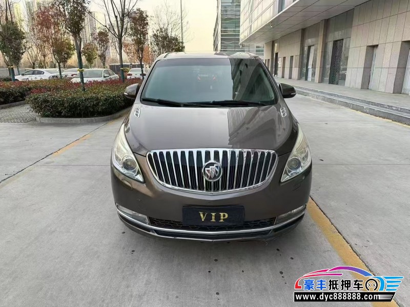 13年别克GL8轿车抵押车出售