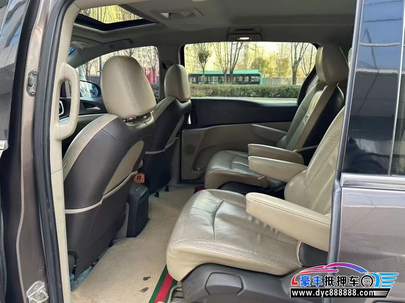 13年别克GL8轿车抵押车出售