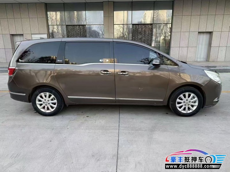 13年别克GL8轿车抵押车出售