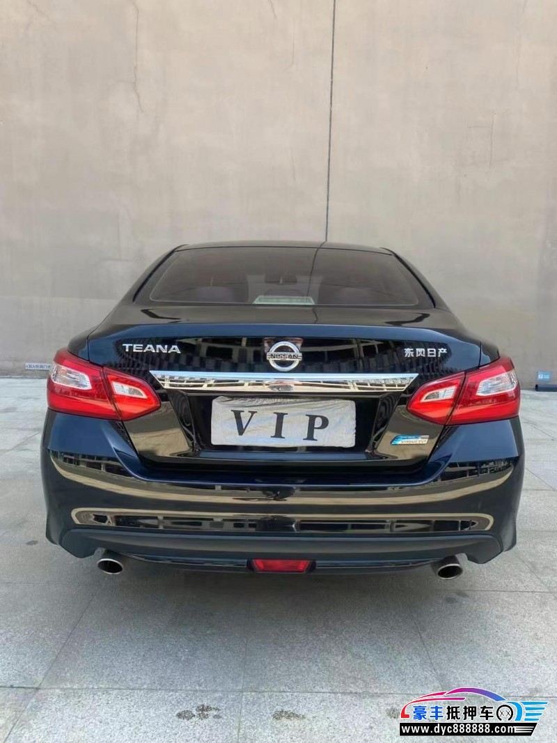 18年日产天籁轿车抵押车出售