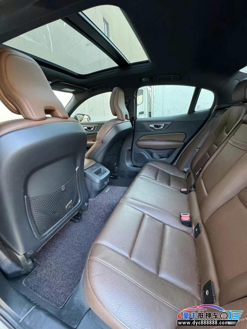 20年沃尔沃S60轿车抵押车出售