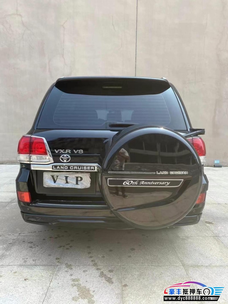 12年丰田兰德酷路泽（陆巡）轿车抵押车出售