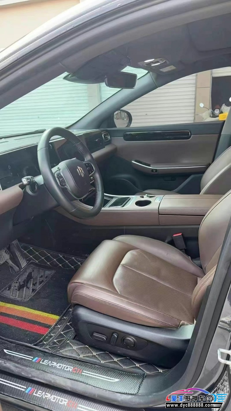 23年零跑c01轿车抵押车出售