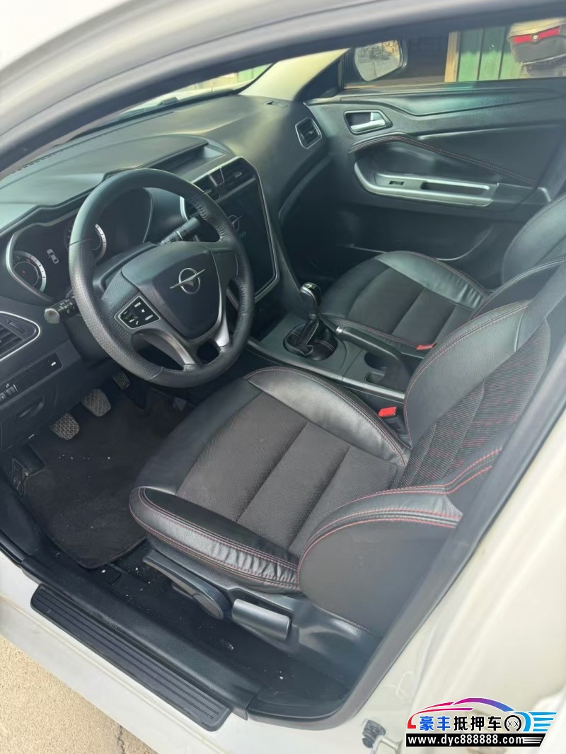 18年海马M5轿车抵押车出售