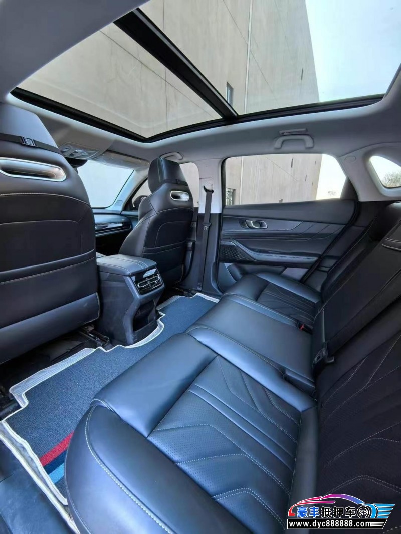 24年长安长安UNI轿车抵押车出售