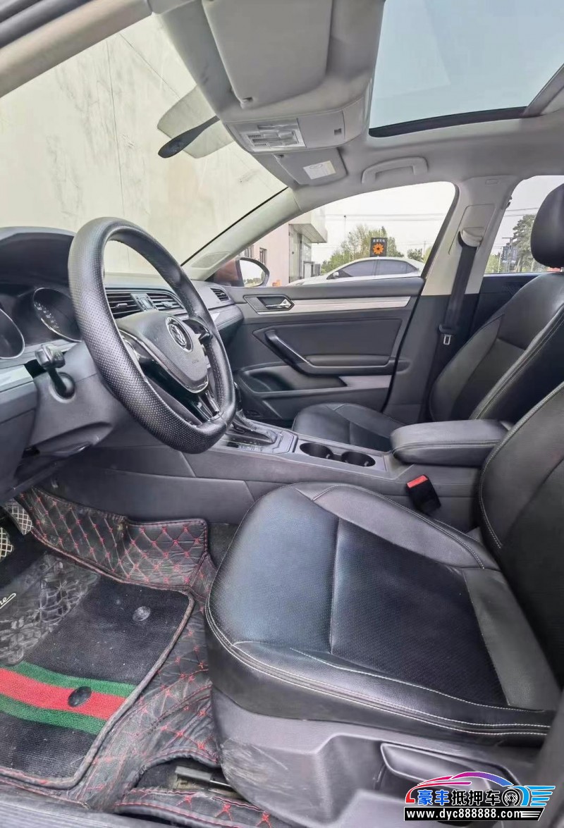 16年大众凌渡轿车抵押车出售